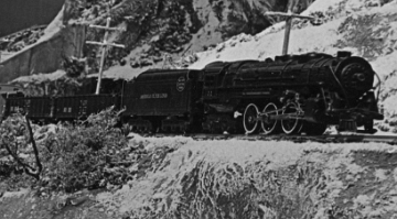 A sectional view of the previous photo. It appears from this photo and others that at least one Hudson was running without its front truck.